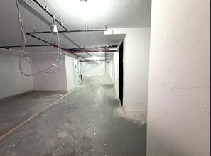 104 Frost St, Brooklyn, NY à louer Photo intérieure– Image 2 sur 4