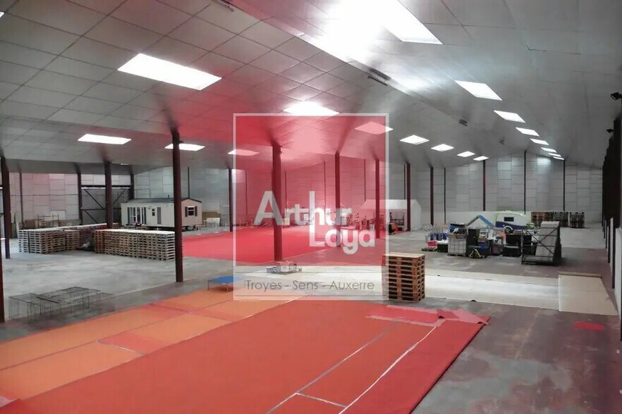 Industriel/Logistique dans Troyes à vendre - Photo intérieure – Image 1 sur 12