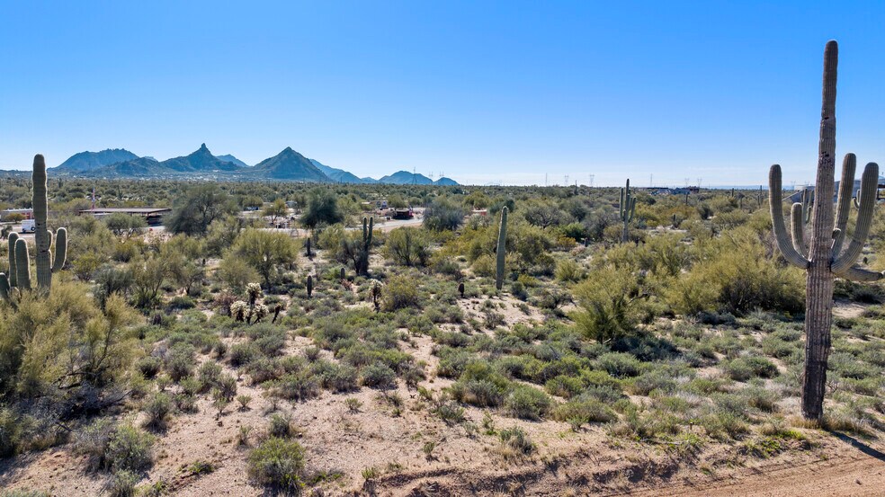 8755-0 E Dixileta Dr, Scottsdale, AZ à vendre - Photo principale – Image 1 sur 16