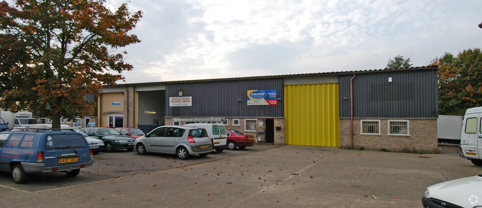 Saville Rd, Peterborough à louer - Photo de l’immeuble – Image 2 sur 4