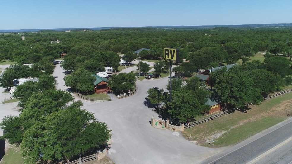 4586 S Highway 281, Mineral Wells, TX à louer - Photo de l’immeuble – Image 2 sur 7