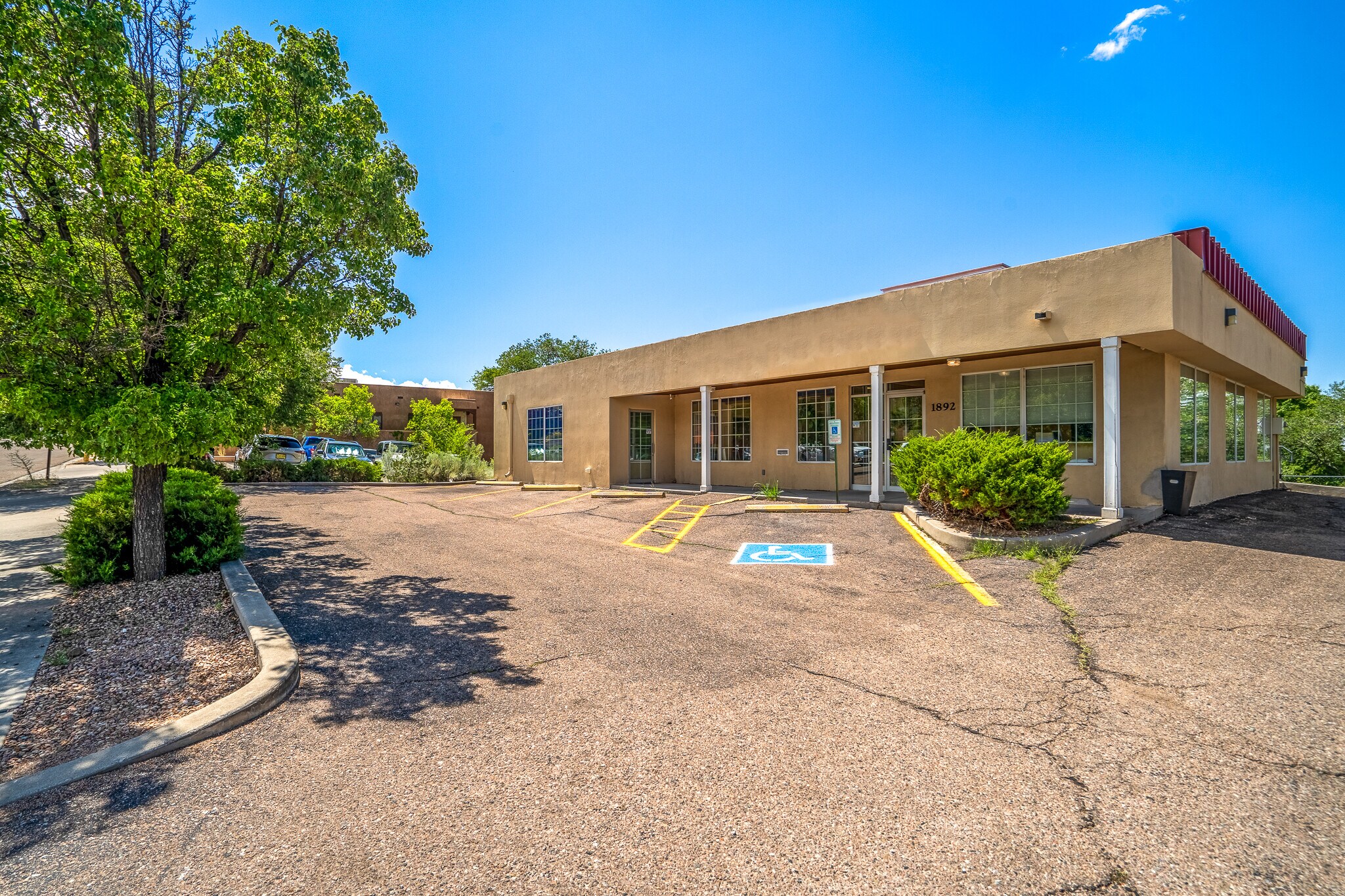 1892 Plaza del Sur Dr, Santa Fe, NM à vendre Photo principale– Image 1 sur 22