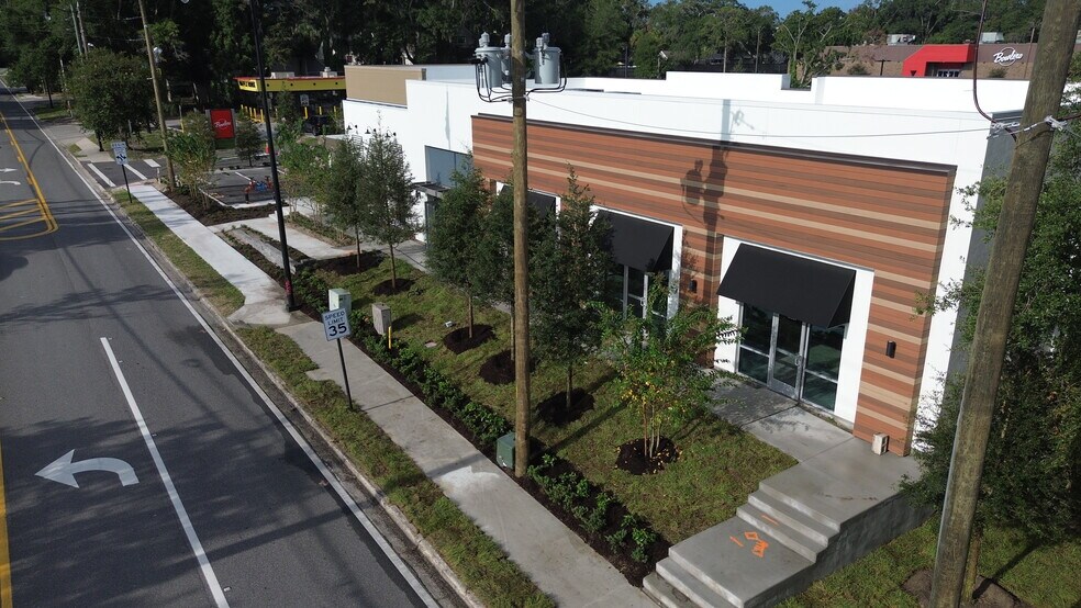286 Douglas Ave, Altamonte Springs, FL à louer - Photo de l’immeuble – Image 3 sur 24