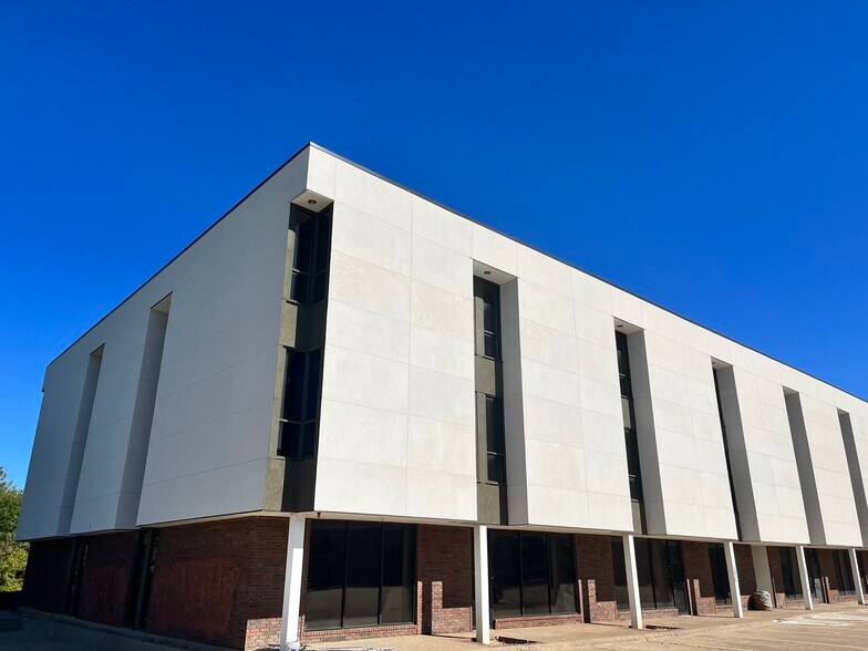 6900 Anderson Blvd, Fort Worth, TX à louer - Photo de l’immeuble – Image 1 sur 6