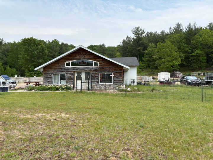 9490 Rapid City Rd NW, Rapid City, MI à vendre - Photo de l’immeuble – Image 2 sur 18
