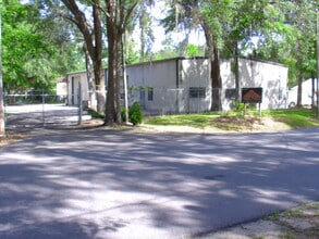 4870 Six Oaks Dr, Tallahassee, FL à louer Photo intérieure– Image 2 sur 16