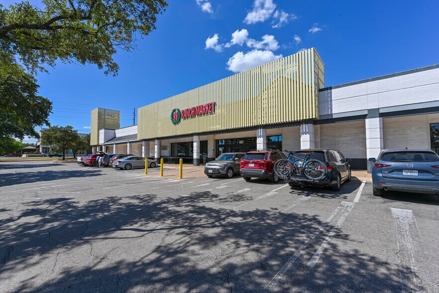 6929 Airport Blvd, Austin, TX à louer - Photo de l’immeuble – Image 2 sur 5