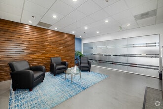 5901 W Century Blvd, Los Angeles, CA à louer Photo intérieure– Image 2 sur 6