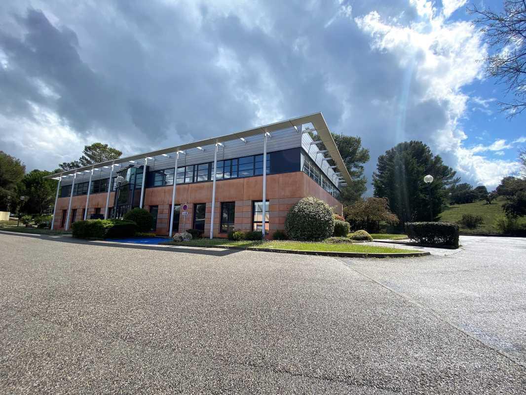 1330 Avenue Jean-René Guillibert Gautier De La Lauzière, Aix-en-Provence à louer Photo de l’immeuble– Image 1 sur 12