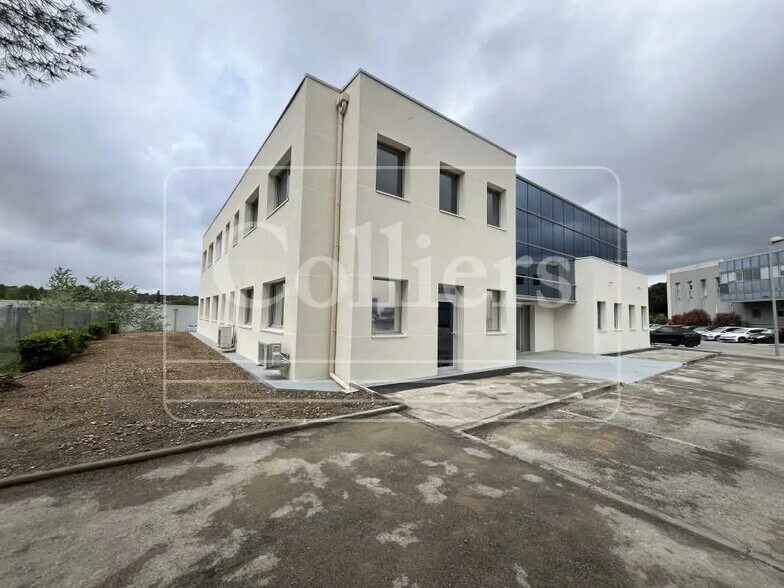 900 Rue André Ampère, Aix-en-Provence à louer - Photo de l’immeuble – Image 2 sur 11