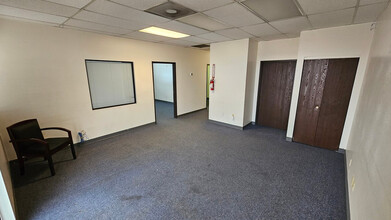 4301 S Federal Blvd, Englewood, CO à louer Photo intérieure– Image 2 sur 16