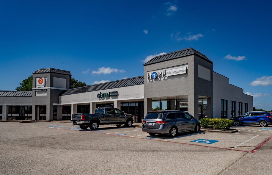 2450 E Main St, League City, TX à louer - Photo de l’immeuble – Image 2 sur 7