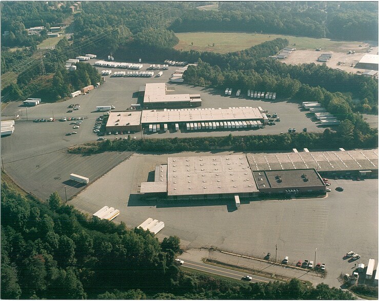 900 VC Dr, Martinsville, VA à louer - Photo de l’immeuble – Image 1 sur 5