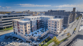 Plus de détails pour 401 N Washington St, Green Bay, WI - Logement à vendre