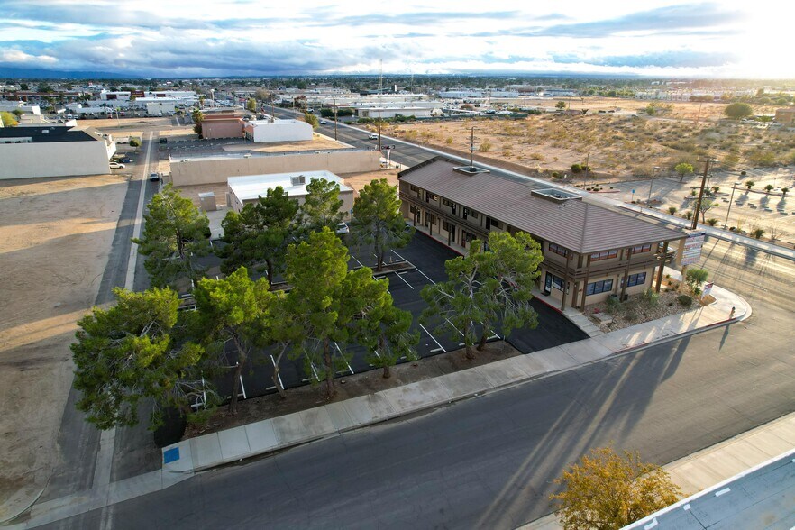 14359 Amargosa Rd, Victorville, CA à vendre - Aérien – Image 3 sur 11