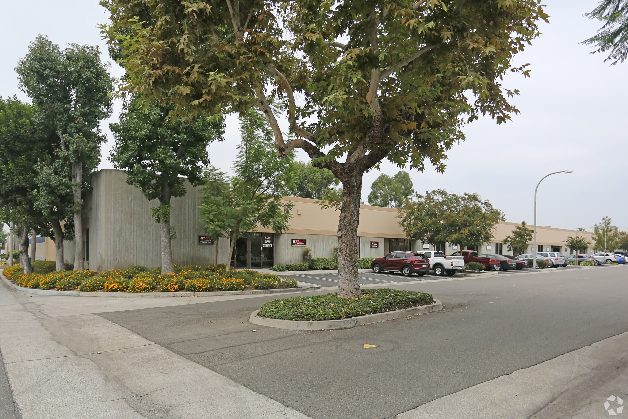 117-223 Viking Ave, Brea, CA à louer Photo principale– Image 1 sur 7