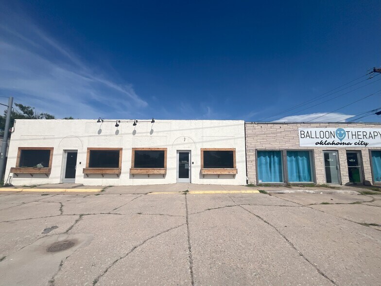 7926 N May Ave, Oklahoma City, OK à louer - Photo de l’immeuble – Image 1 sur 53