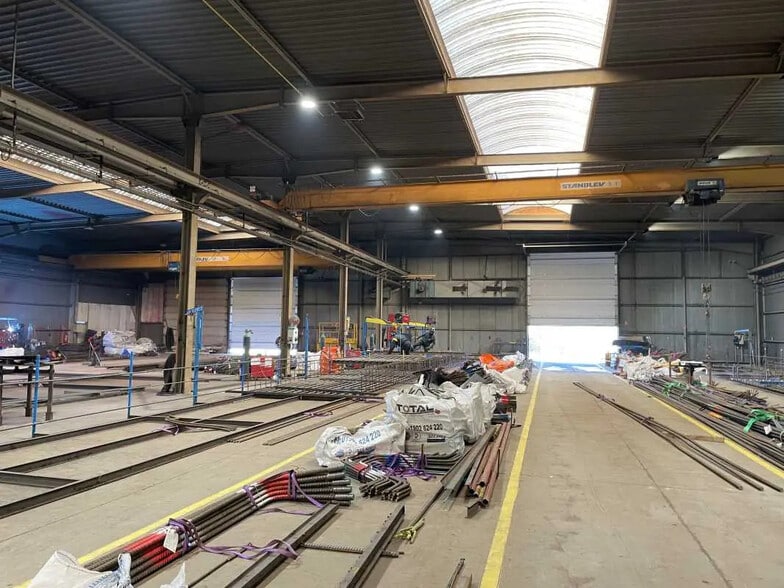 Industriel/Logistique dans Étreillers à vendre - Photo de l’immeuble – Image 2 sur 3