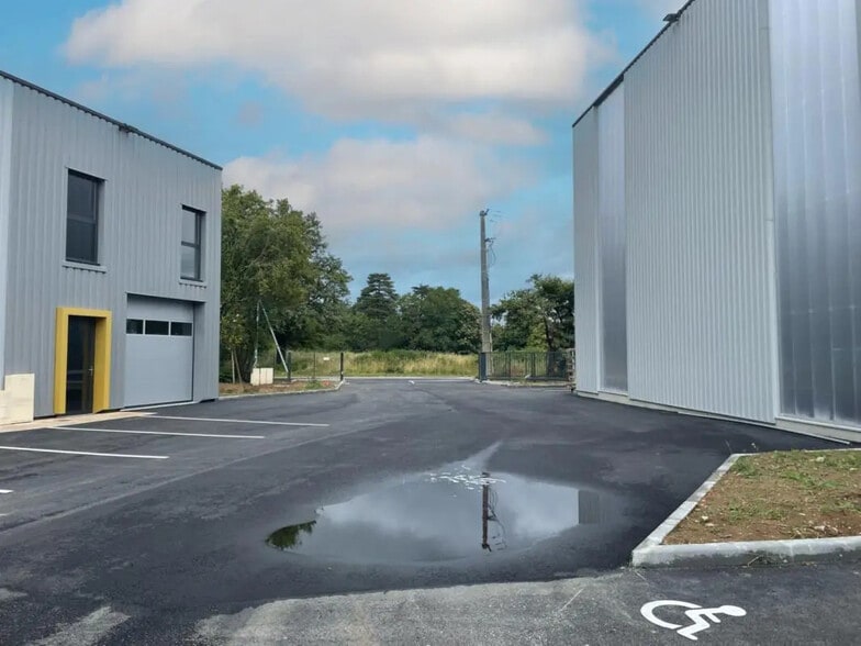 4 Rue Du Pan Loup, Couëron à louer - Photo de l’immeuble – Image 2 sur 11