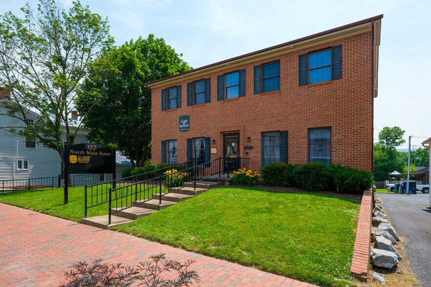 122 N Main St, Woodstock, VA à louer - Photo de l’immeuble – Image 3 sur 20