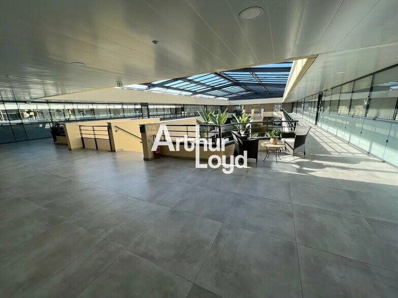 Bureau dans Valbonne à louer - Photo de l’immeuble – Image 3 sur 12