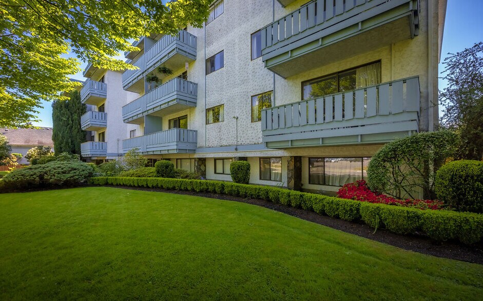 477 Superior St, Victoria, BC à vendre - Photo de l’immeuble – Image 3 sur 7