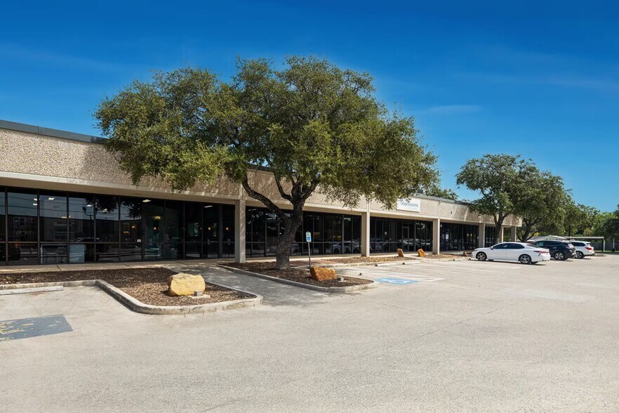 9901 Broadway St, San Antonio, TX à louer - Photo de l’immeuble – Image 3 sur 8