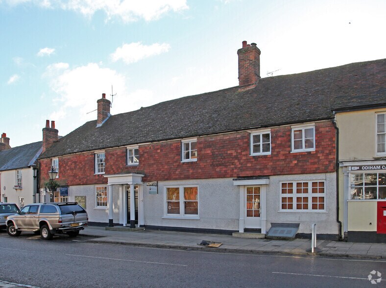 113 High St, Odiham à vendre - Photo de l’immeuble – Image 1 sur 6