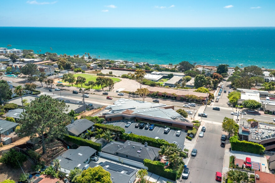 853 Camino del Mar, Del Mar, CA à vendre - Aérien – Image 1 sur 21