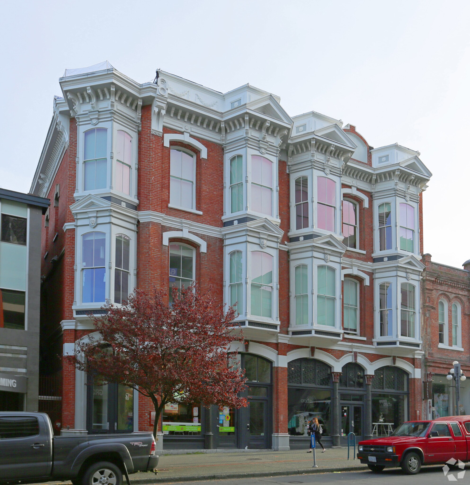 550-554 Yates St, Victoria, BC à louer Photo de l’immeuble– Image 1 sur 4