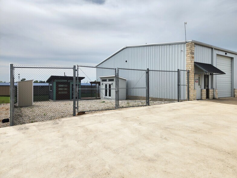 4717 Priem Ln, Pflugerville, TX à louer - Photo de l’immeuble – Image 3 sur 9