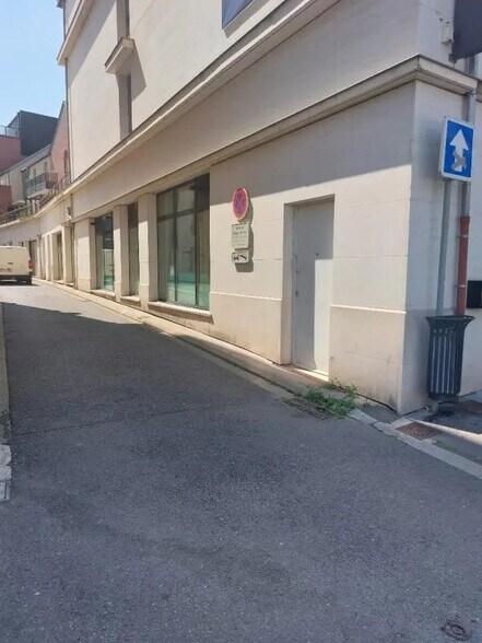 Local commercial dans Chartres à louer - Photo de l’immeuble – Image 3 sur 3