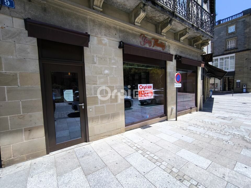 Local commercial dans Brive-la-Gaillarde à louer Photo de l’immeuble– Image 1 sur 8