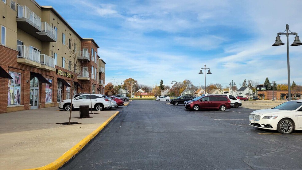 1923 63rd St, Kenosha, WI à louer - Photo de l’immeuble – Image 2 sur 23