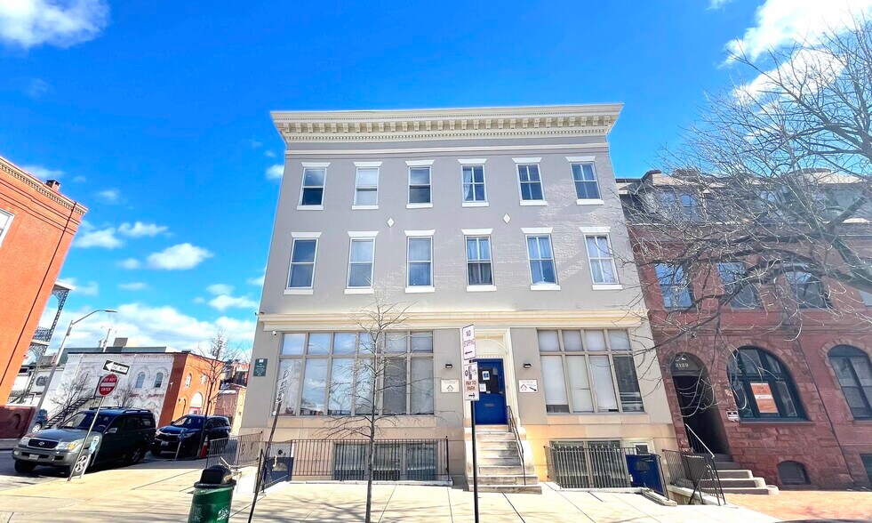 2131 Maryland Ave, Baltimore, MD à louer - Photo de l’immeuble – Image 1 sur 25
