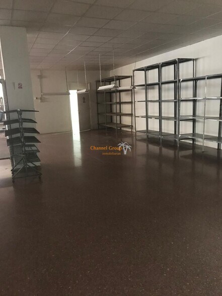 Industriel/Logistique dans Petrer, Alicante à louer - Photo de l’immeuble – Image 2 sur 7