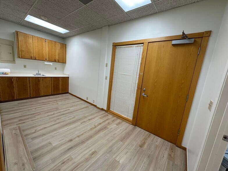 1303 E Grand Ave, Arroyo Grande, CA à louer - Photo de l’immeuble – Image 3 sur 9