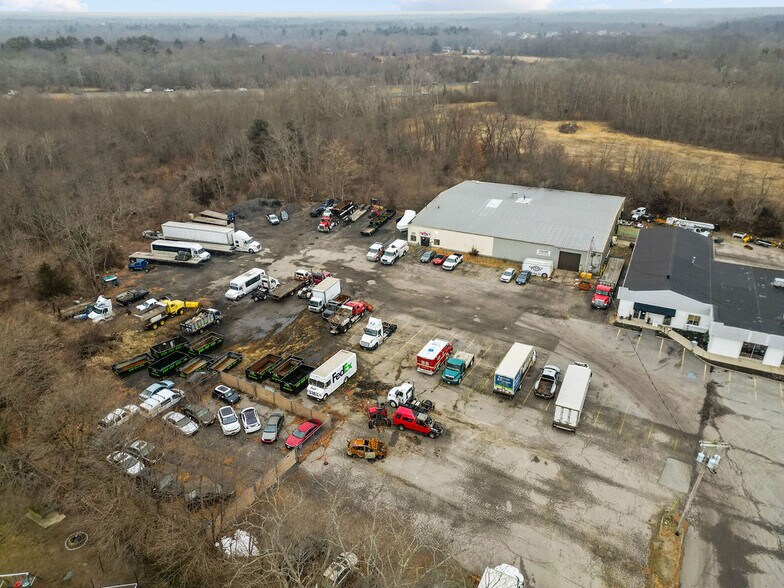 2555 Gar Hwy, Swansea, MA à vendre - Photo de l’immeuble – Image 2 sur 15