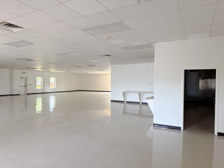 909 Business Park Dr, Mission, TX à louer - Photo de l’immeuble – Image 2 sur 18