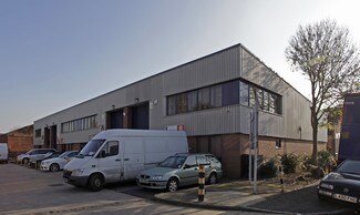 Plus de détails pour Willow Rd, Slough - Local d'activités à louer