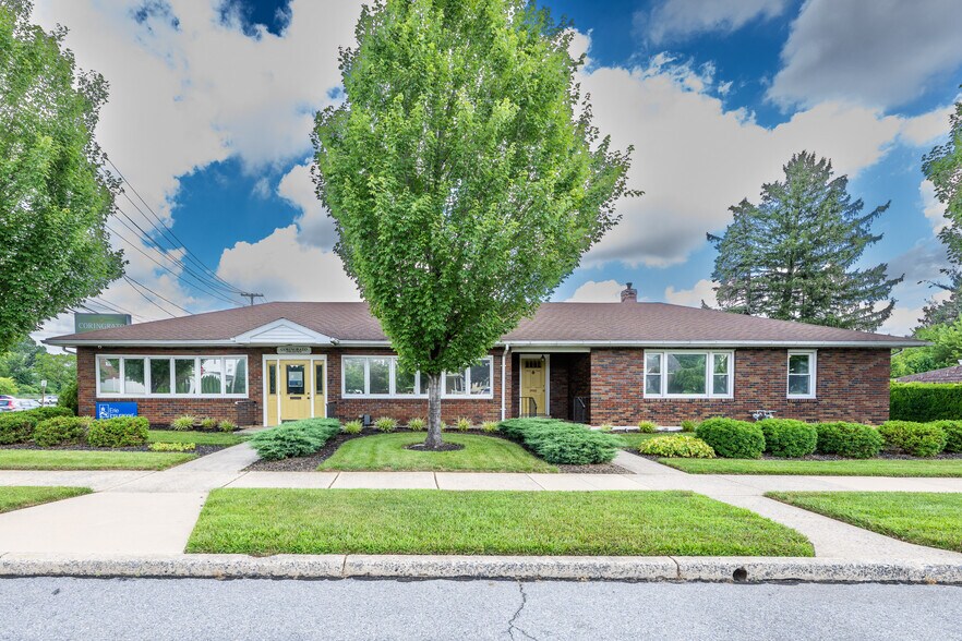 233 Pershing Blvd, Whitehall, PA à vendre - Photo de l’immeuble – Image 2 sur 33