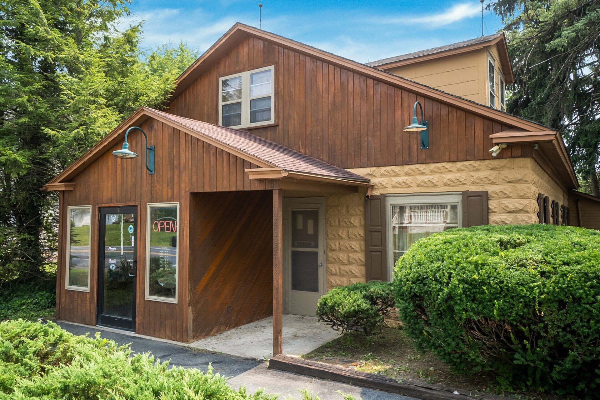 328 E Lawn Rd, Nazareth, PA à vendre Photo principale– Image 1 sur 6