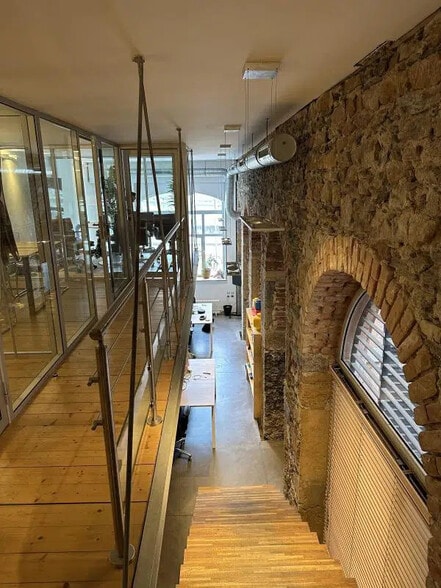 15 Quai Pierre Scize, Lyon à louer - Photo de l’immeuble – Image 3 sur 6