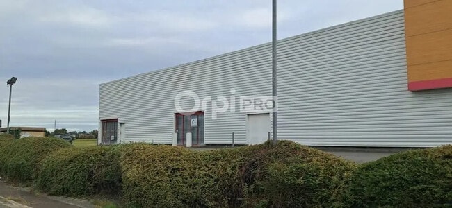 Plus de détails pour Local commercial à louer