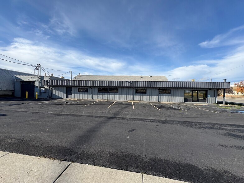 4230 E Mission Ave, Spokane, WA à louer - Photo principale – Image 1 sur 9
