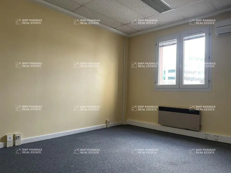 Bureau dans Orléans à louer - Photo de l’immeuble – Image 2 sur 17