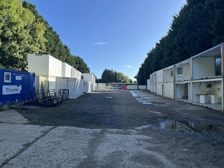 Spurlands End Rd, High Wycombe à vendre - Photo de l’immeuble – Image 3 sur 10