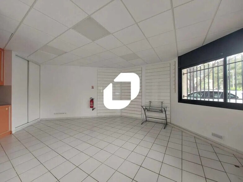 Bureau dans Clapiers à louer - Photo de l’immeuble – Image 1 sur 7
