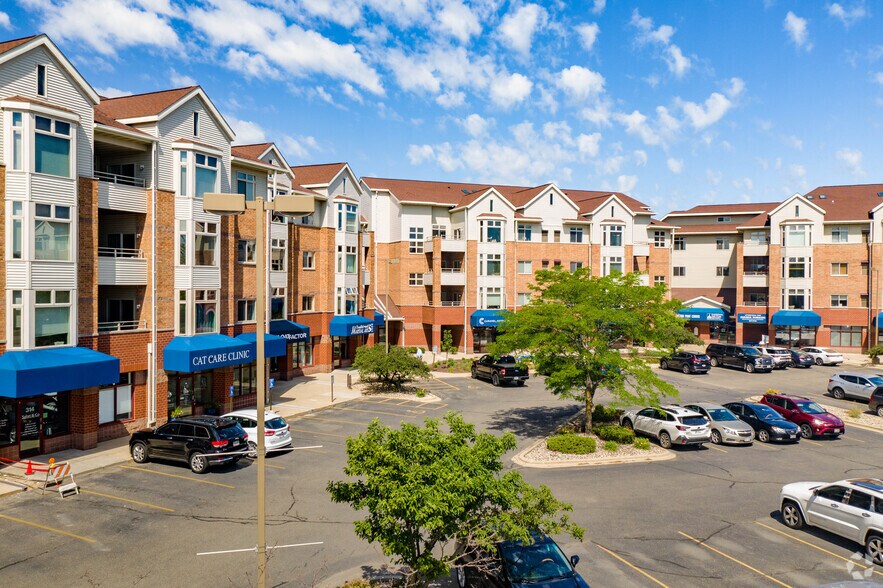 301 Harbour Town Dr, Madison, WI à louer - Photo de l’immeuble – Image 3 sur 7