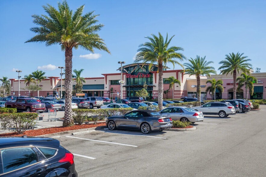 10580 Colonial Blvd, Fort Myers, FL à louer - Photo principale – Image 1 sur 7